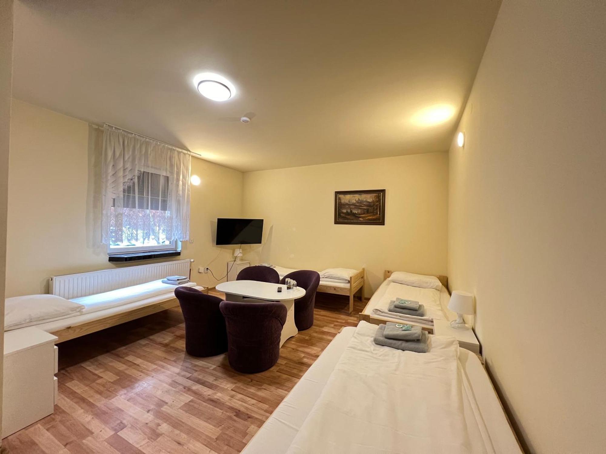 Etna - Hostel -Noclegi Rzeszow 24 Pokoje Eksteriør bilde