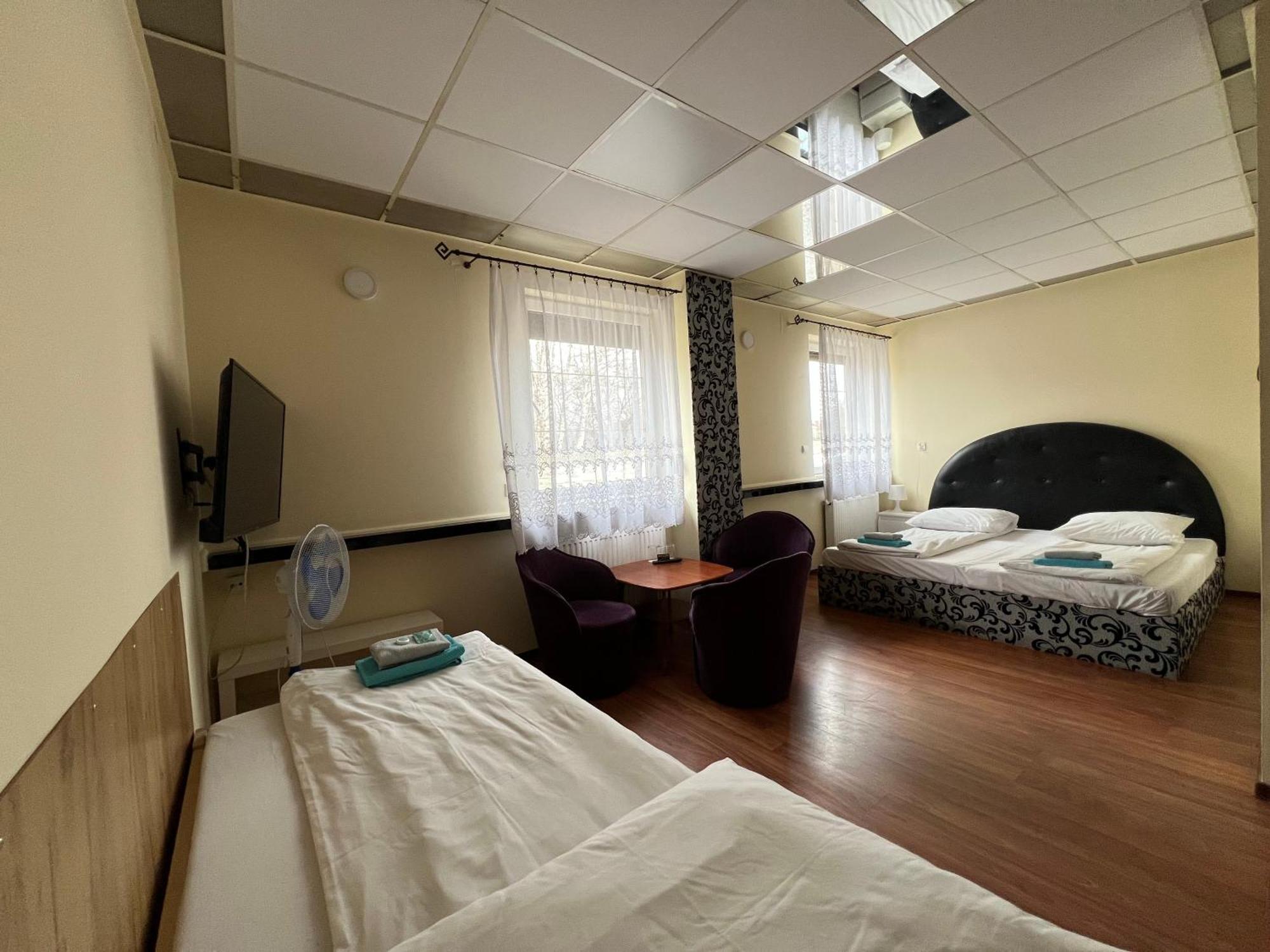 Etna - Hostel -Noclegi Rzeszów Eksteriør bilde