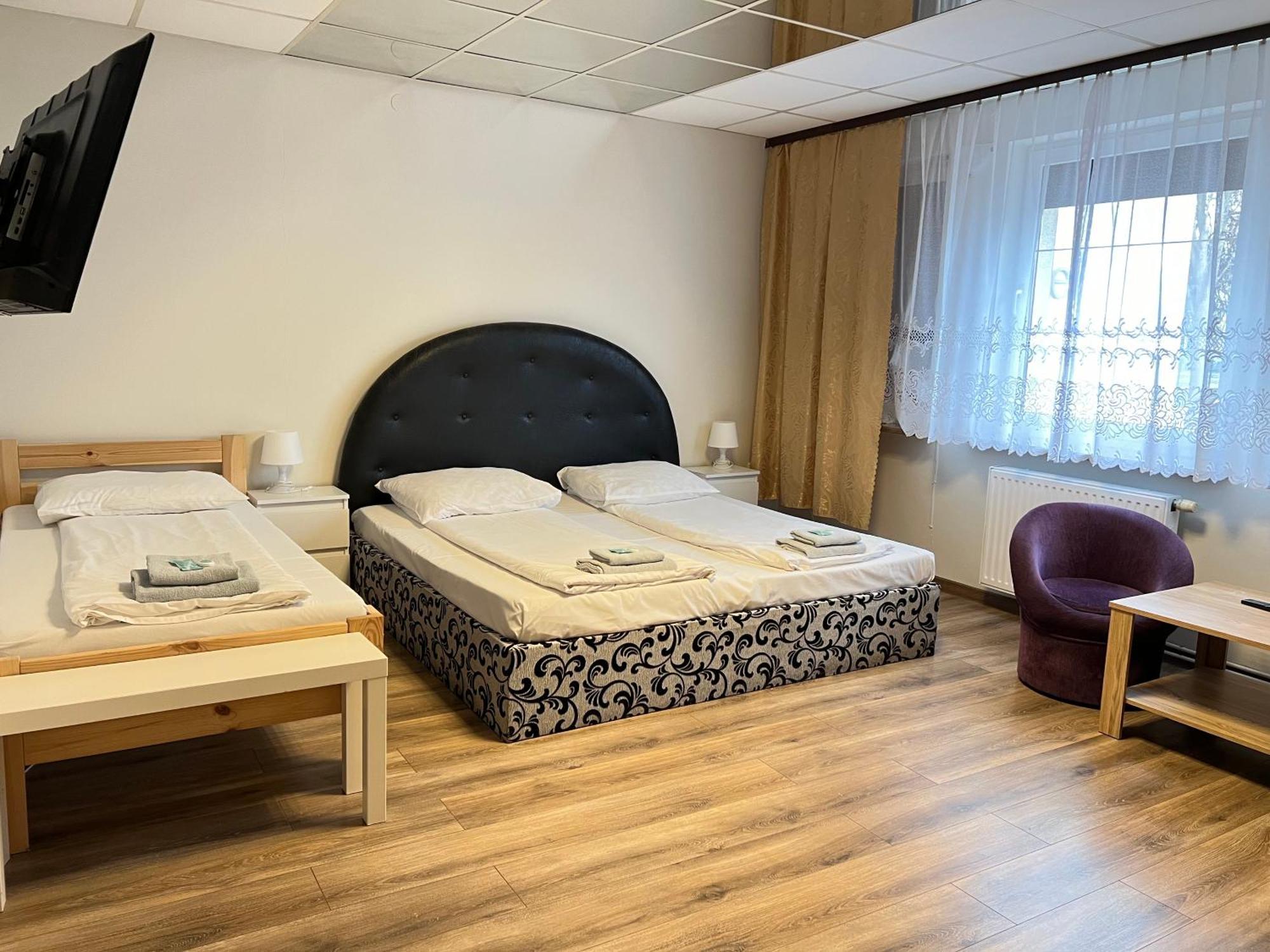 Etna - Hostel -Noclegi Rzeszów Eksteriør bilde
