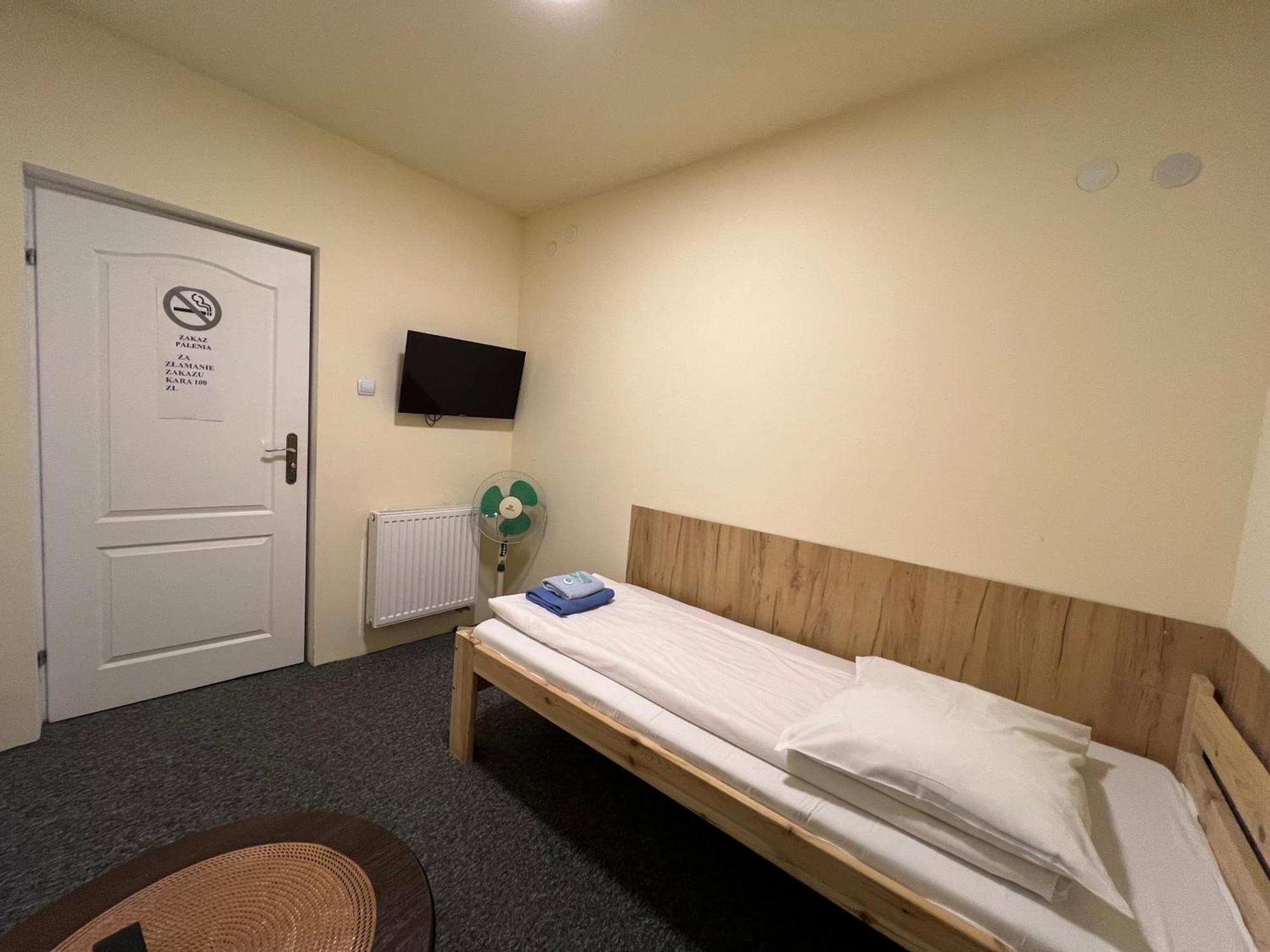 Etna - Hostel -Noclegi Rzeszów Eksteriør bilde