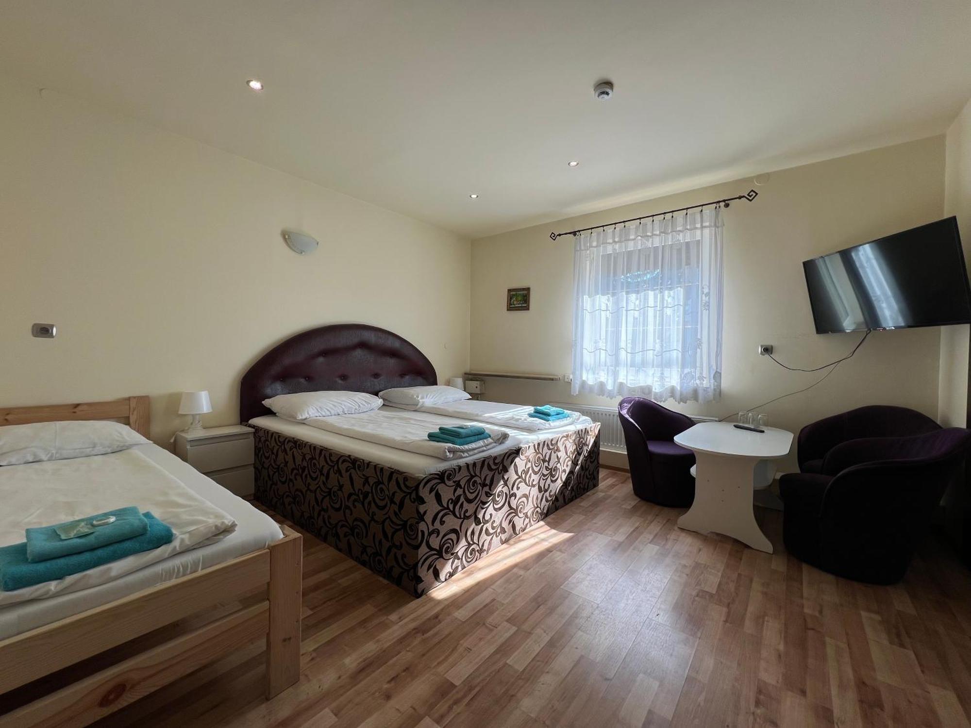Etna - Hostel -Noclegi Rzeszów Eksteriør bilde