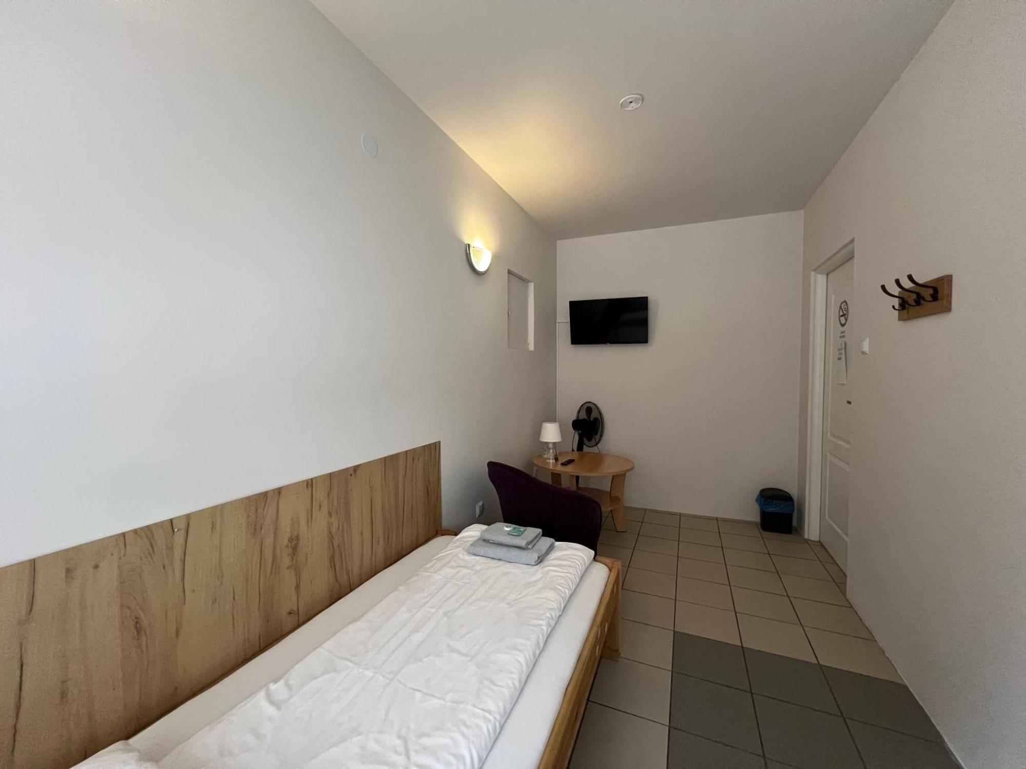 Etna - Hostel -Noclegi Rzeszów Eksteriør bilde