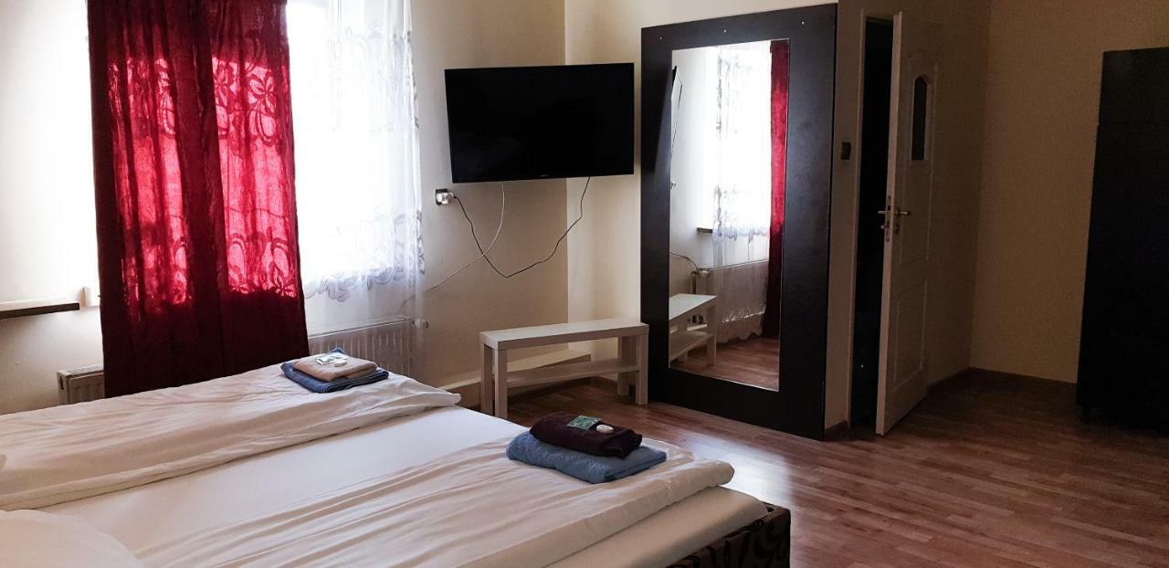 Etna - Hostel -Noclegi Rzeszów Eksteriør bilde