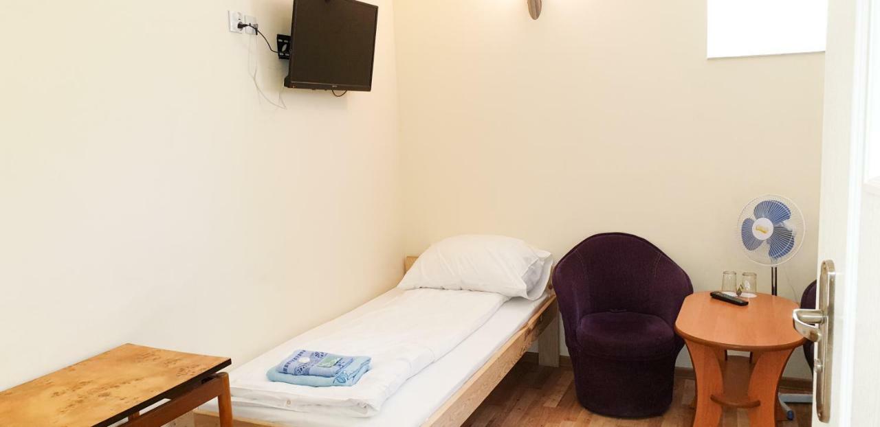 Etna - Hostel -Noclegi Rzeszow 24 Pokoje Eksteriør bilde